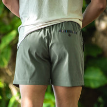 Sapien 2.0 Short 5"(Casual Stretch) - Olive back lifestyle