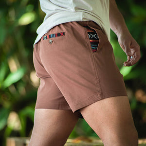 Sapien 2.0 Short 5"(Casual Stretch) - Red Clay back pocket lifestyle